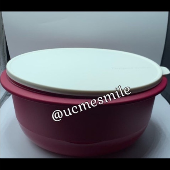 Tupperware Ultimate Mixing Bowls Set of (3) with Lids - Picture 3 of 13